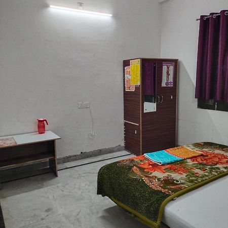 Shri Ji Kripa Kunj Hotel Vrindavan Exterior photo
