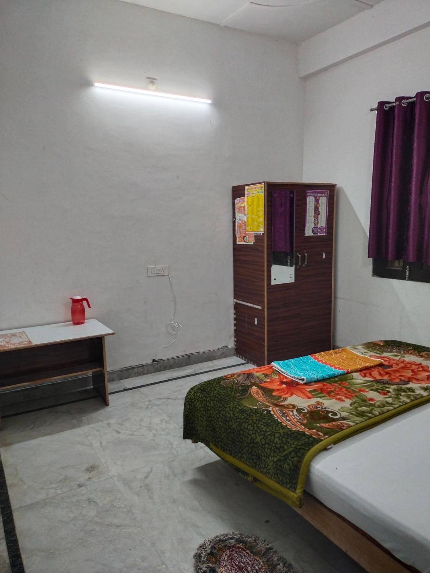 Shri Ji Kripa Kunj Hotel Vrindavan Exterior photo